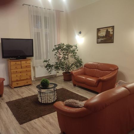 Szent Janos Apartman Мако Экстерьер фото